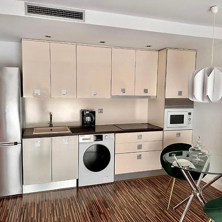 Apartamento Centrico Con Plaza De Garaje Y Piscina Daire Murcia Dış mekan fotoğraf